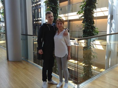 bg5iumbyfa0.jpg
