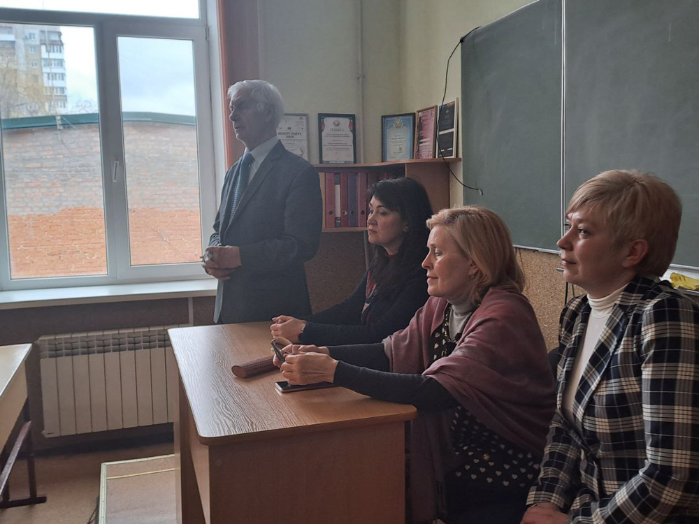 У Кропивницькому відбувся круглий стіл за участю викладачів ЦДУ